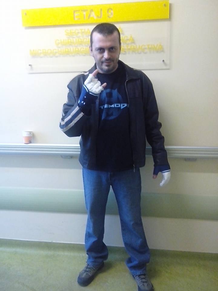 Catalin Scanteie, membru al formatiei Hatemode si supravietuitor al tragicului accident din Colectiv, a transmis un mesaj emotionant dupa externarea din spital